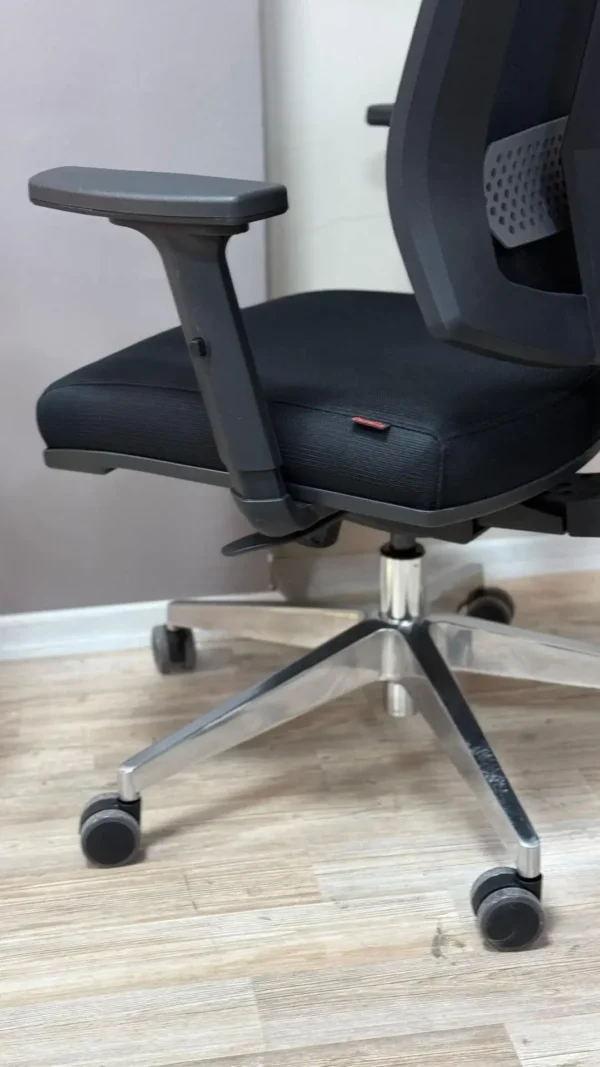 Akburo Ermes Fileli Kısa Şef Toplantı Koltuğu