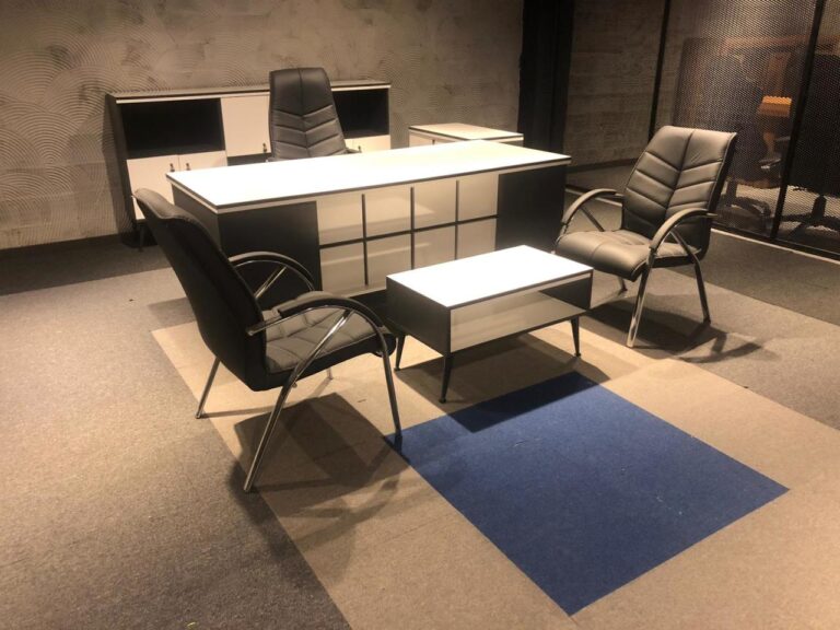 Yıldız makam takımı koltuklar dahil - Ofis Mobilyaları