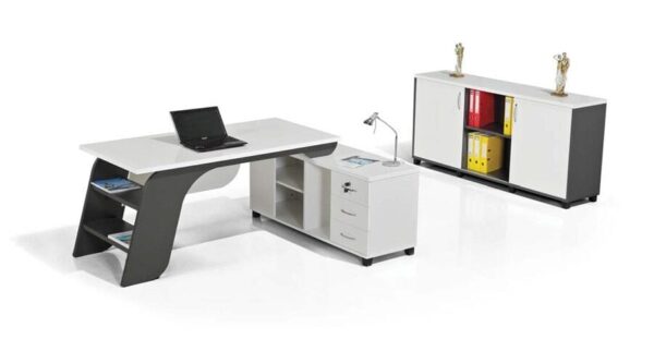 Akburo Riga Masa Takımı