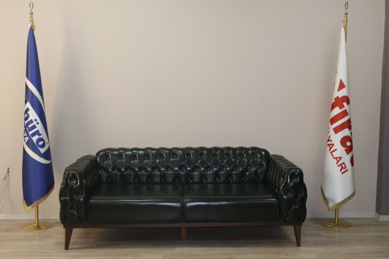 Akburo Şah Chester 3’Lü Kanepe (Pull-Up Deri) - Ofis Mobilyaları