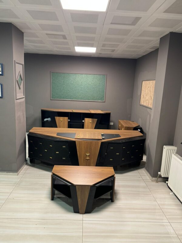 Akburo Vertu Masa Takımı