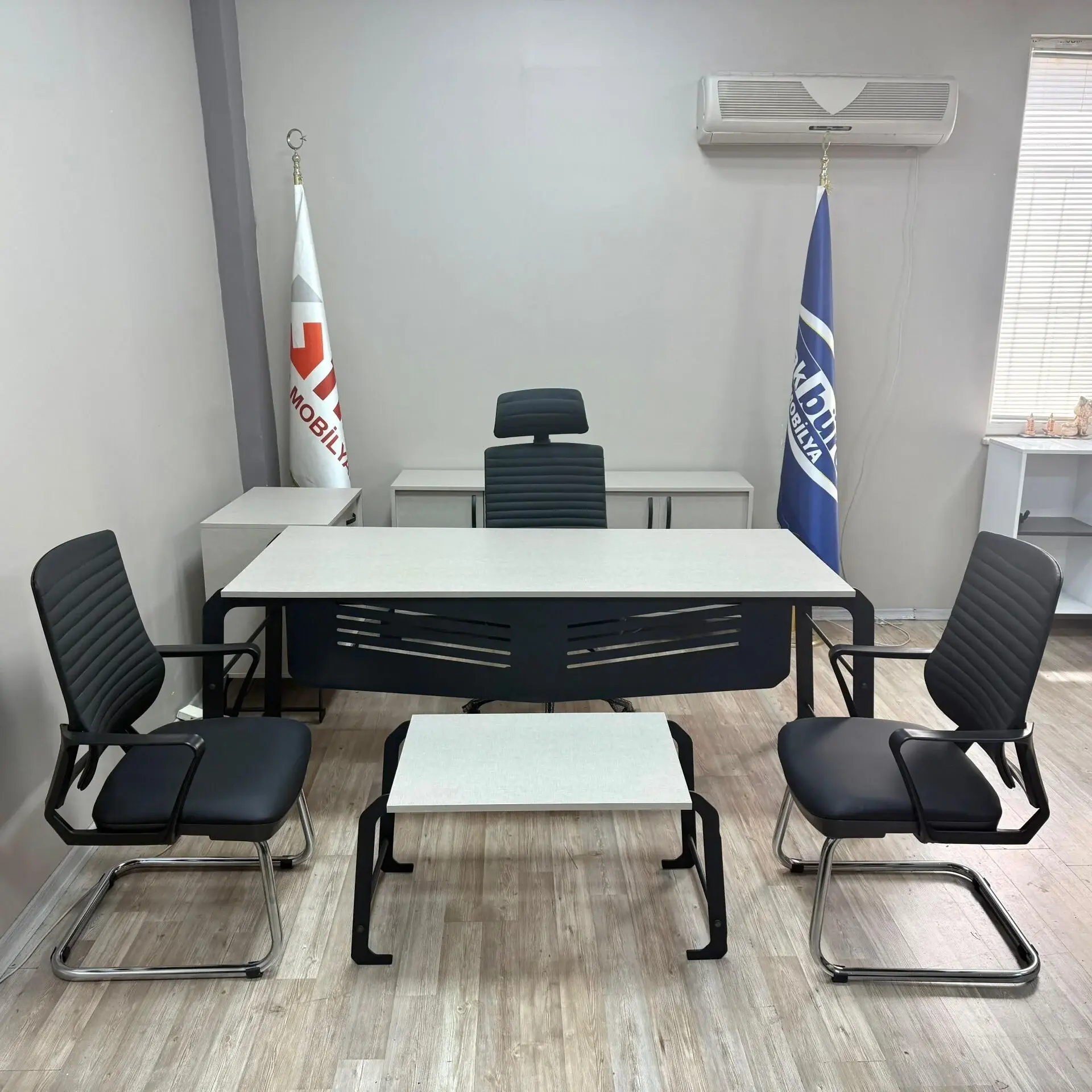 Akburo Comfort Masa Takımı Power Derili Koltuk Takımı İle Set